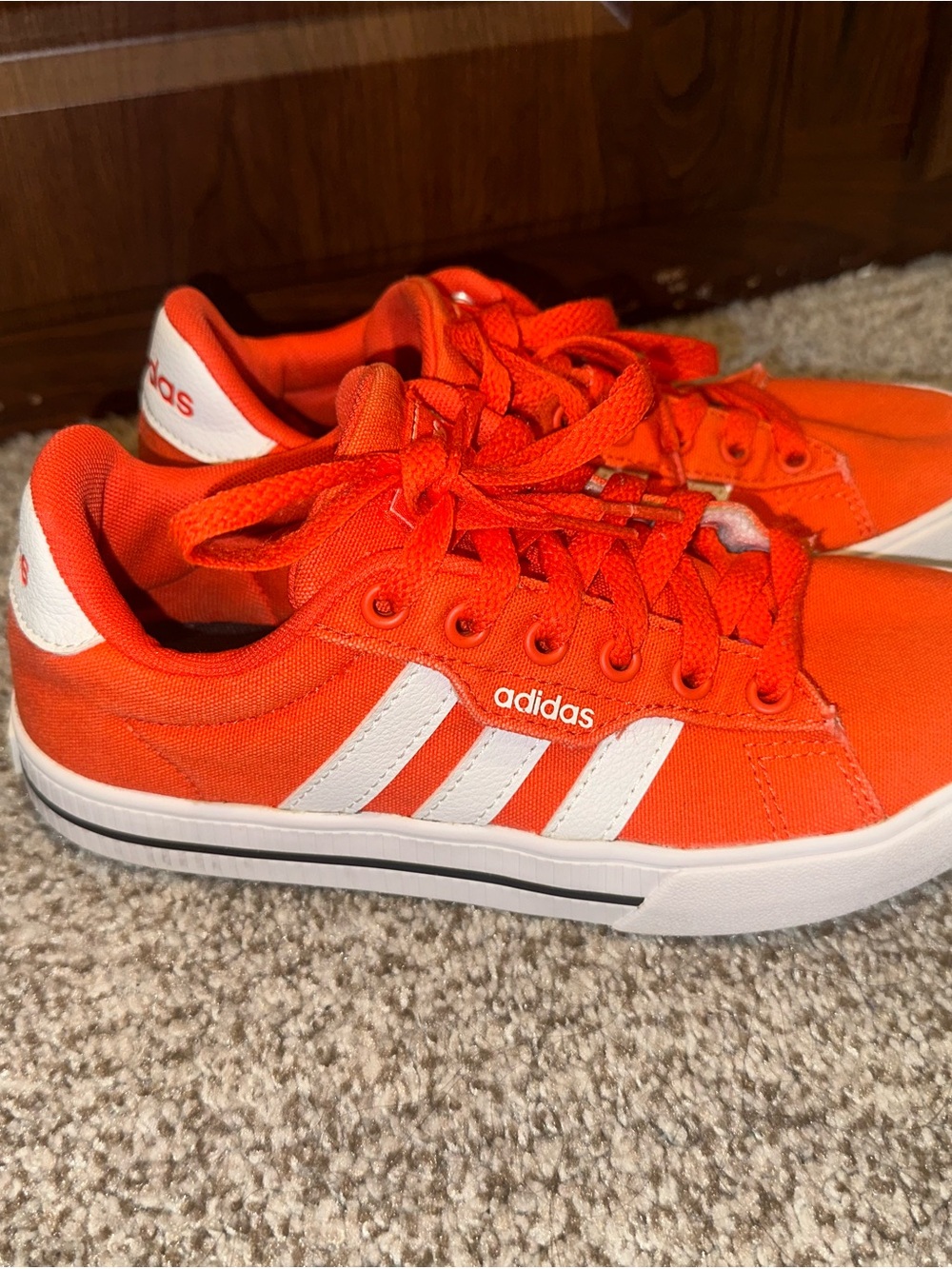 adidas Daily 3.0 in Orange/White